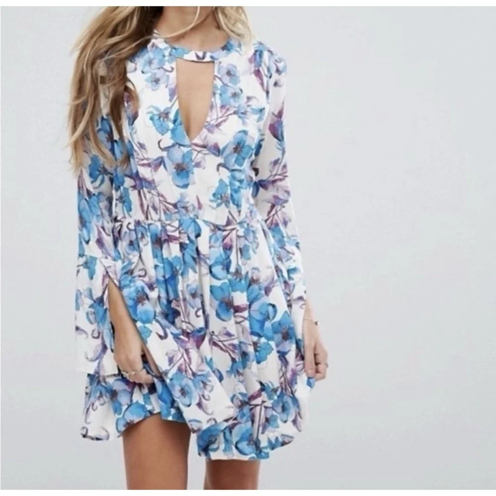 Free People Tegan Boho Mini Dress 4 Blue Floral Printed Cut Out Slit Long Sleeve
